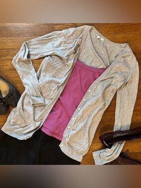 2/$20 Vintage GAP EUC S lightweight silky cardigan, heather grey, 100% cotton